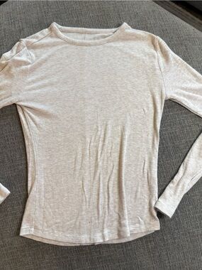 Nuuds women’s slinky ribbed top
